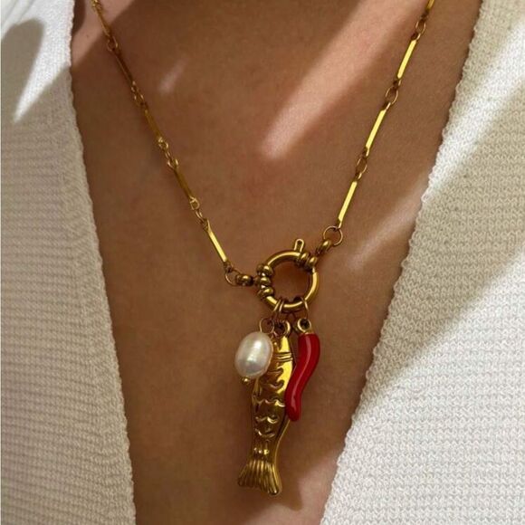 Gold Fish Pendant Necklace N1033 - Picture 3 of 7